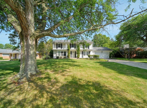 4312 Appletree Lane, Lansing, MI 48917