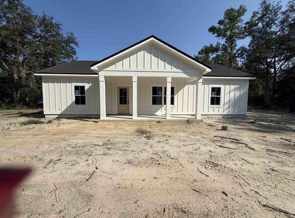 96 Tickie Ridge Circle, Crawfordville, FL 32327