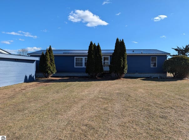 6930 E Willard Road, Vestaburg, MI 48891