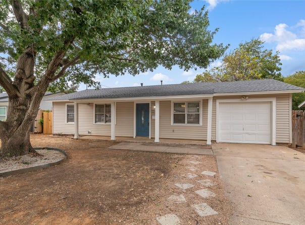 517 Aransas Drive, Euless, TX 76039