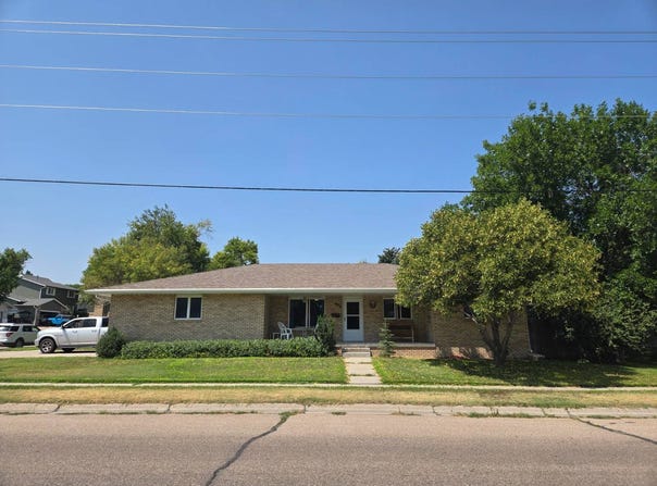 608 Hampton, Alliance, NE 69301
