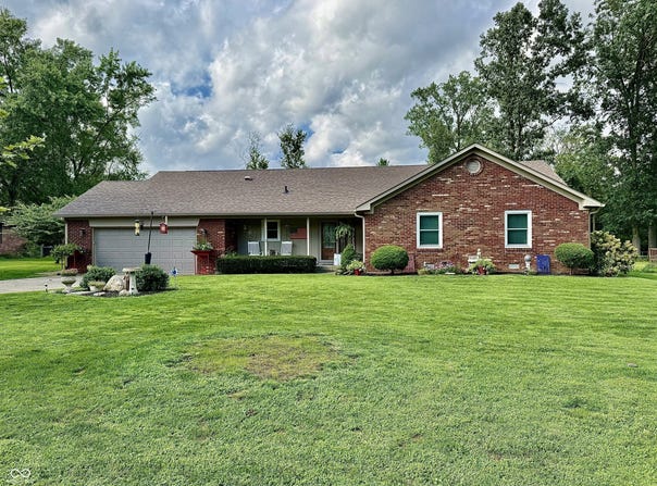 7980 Oak Hill Drive, Plainfield, IN 46168
