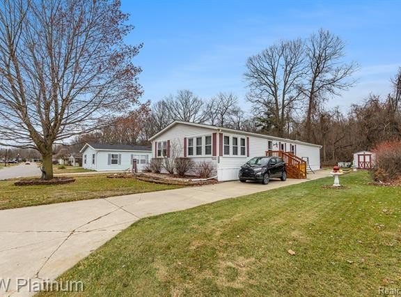 8042 Harbour Drive, Ira Twp, MI 48023