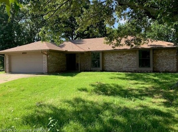 8714 Harvard DR, Fort Smith, AR 72908