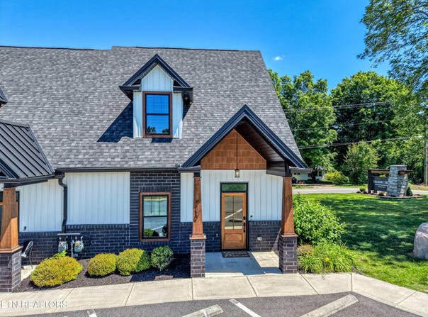 410 Fleeta Williams Way, Sevierville, TN 37862