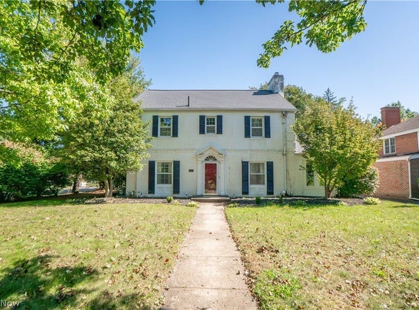 2412 University Avenue NW, Canton, OH 44709