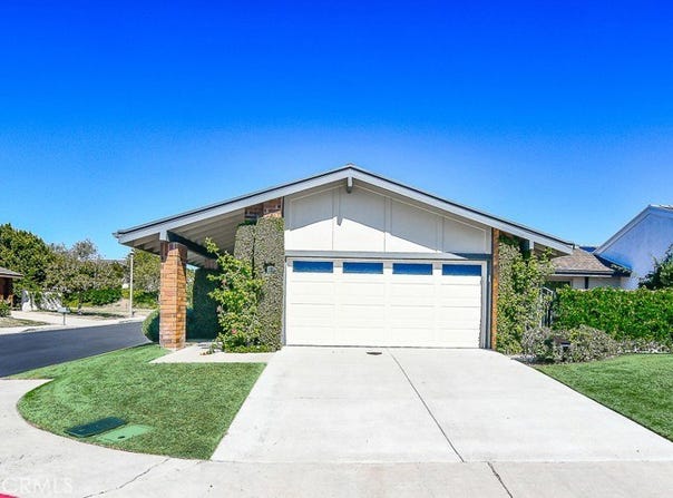 2 Sandbar, Corona del Mar, CA 92625