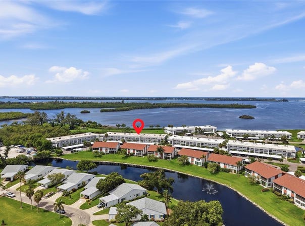 4835 INDEPENDENCE Drive, BRADENTON, FL 34210