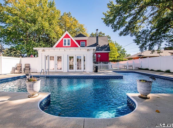 425 ROANOKE AVE, Roanoke Rapids, NC 27870