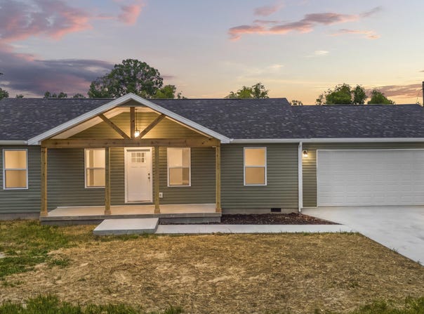 87 Promenade Avenue, Stanton, KY 40380