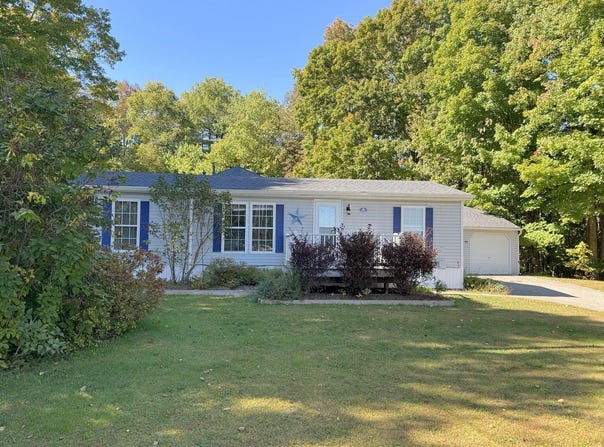 45 Davis Road, Fairfield, ME 04937