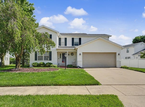 206 E Tomaras Avenue, Savoy, IL 61874