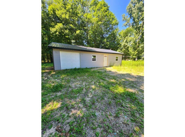4830 Beech Drive, Lakeview, MI 48850