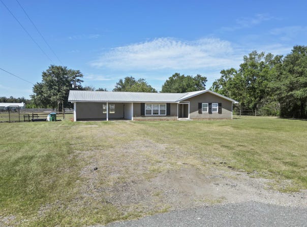 17014 NW Harry G Mcclellan Road, Blountstown, FL 32424