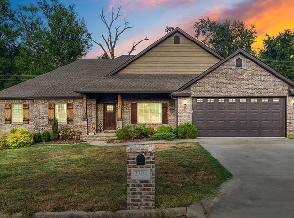 2304 Vail Drive, Van Buren, AR 72956