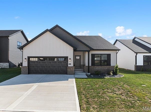 725 Conner Circle, Fairview Heights, IL 62208