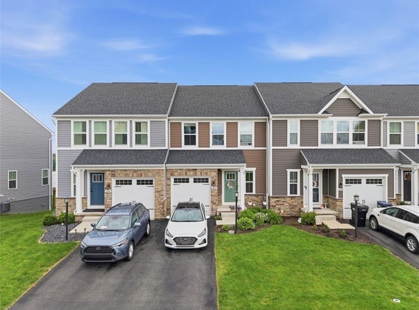 2044 Cade Drive, Monaca, PA 15061