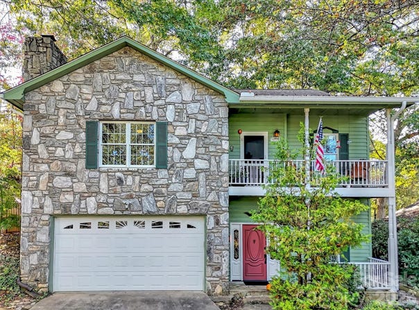 132 Aldersgate Road, Waynesville, NC 28786