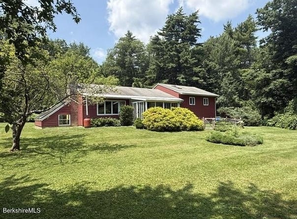 179 Sloan Rd, Williamstown, MA 01267