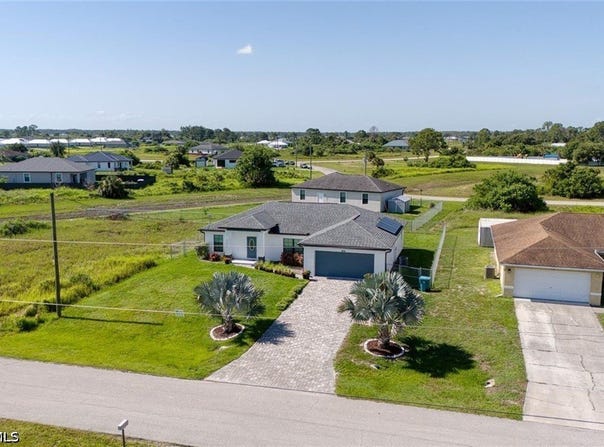 9014 Lamkin Circle, Labelle, FL 33935