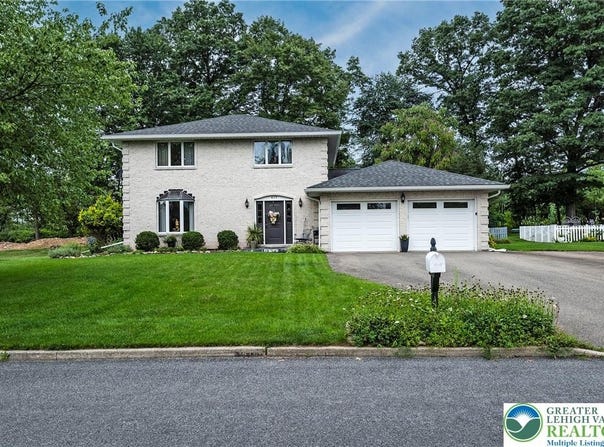 419 Crestmont Street, PEN ARGYL, PA 18072