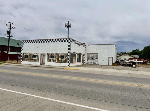 125 S 6th St, Greybull, WY 82426