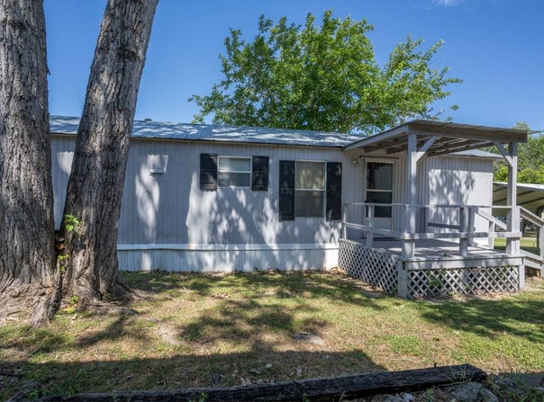 146 Hideaway Circle, Ingram, TX 78025