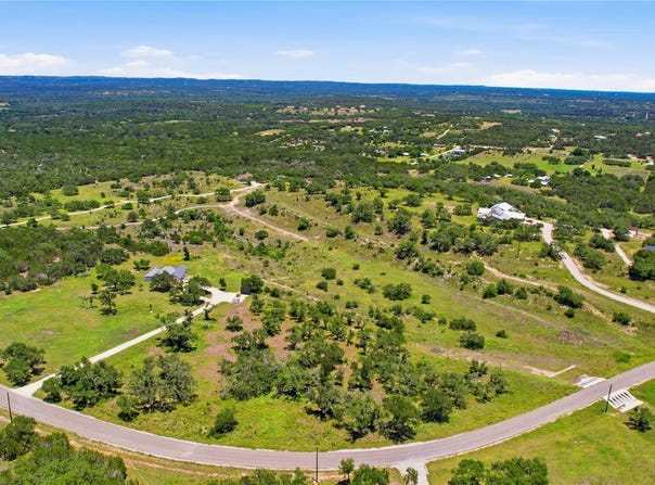 623 Whiskey Trl, Blanco, TX 78606