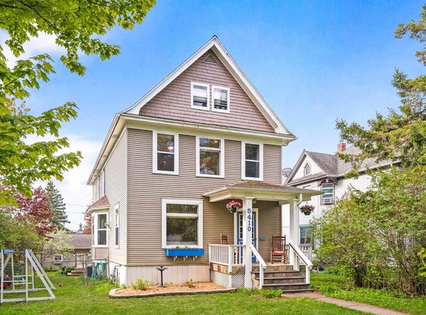 5410 Oneida St, Duluth, MN 55804
