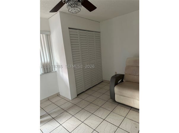 2194 W 60th St, Hialeah, FL 33016