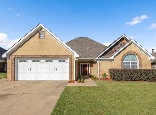 126 Boulder Creek, Smiths Station, AL 36877