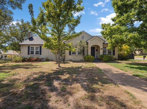 1302 Collins, Henderson, TX 75654