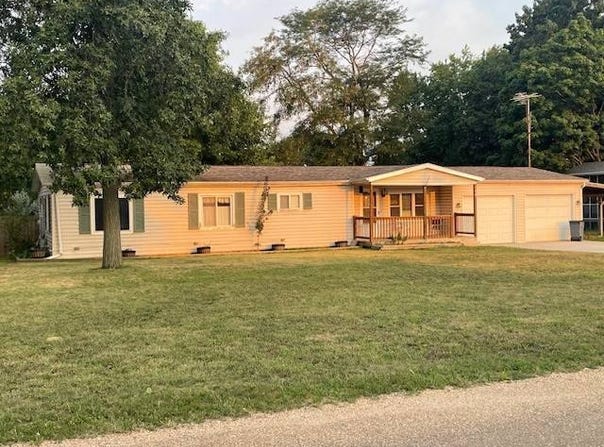 160 Beach Rd, Meredosia, IL 62665