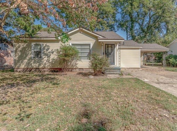 512 W Lee Ave, Osceola, AR 72370