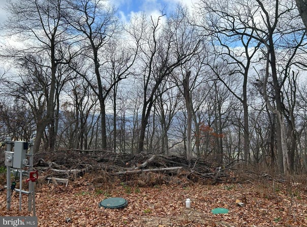 HIGH KNOB, OLD FIELDS, WV 26845