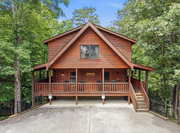 3516 Sand Ridge Way, Pigeon Forge, TN 37863