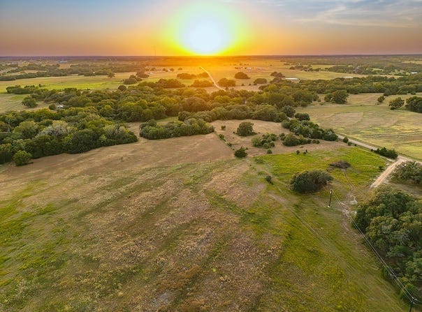 1830 Holub Rd, Schulenburg, TX 78956