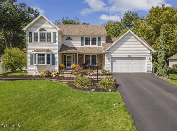 53 Michelle Drive, Clifton Park, NY 12065