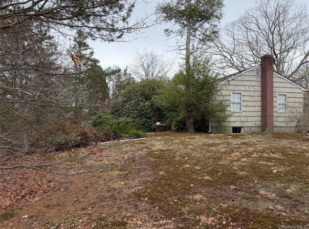 171 Stony Hollow Road, Greenlawn, NY 11740