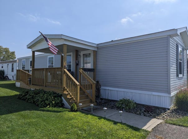 2721 WEST PARK Lane, Erie, PA 16506