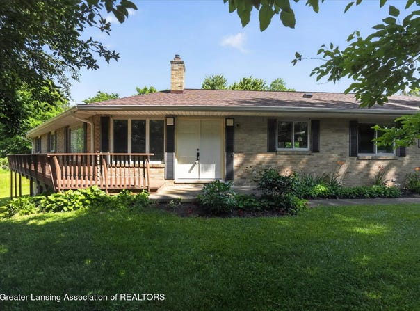 11406 E Wilbur Highway, Eaton Rapids, MI 48827
