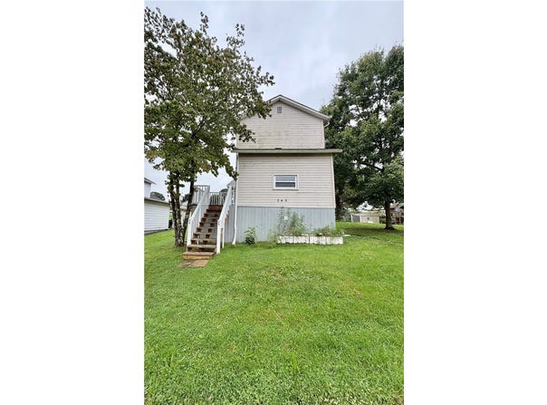 243 Third Ave, Crucible, PA 15325