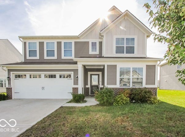 9575 Crossfield Road, Avon, IN 46123