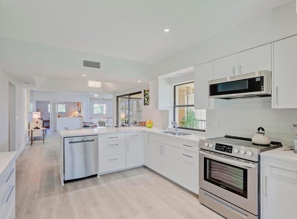 17053 Waterbend Drive, Jupiter, FL 33477