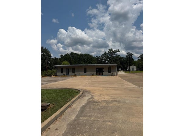201 Mount Carmel Rd, Hudson, TX 75904