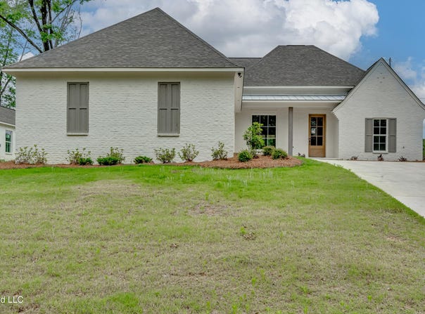 124 Grayson Way, Madison, MS 39110