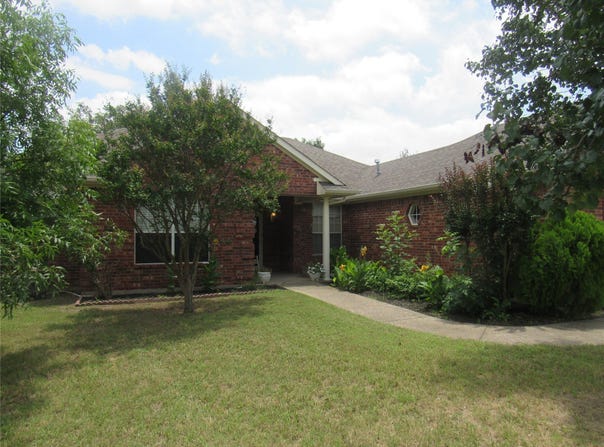 404 County Road 260, Gainesville, TX 76240