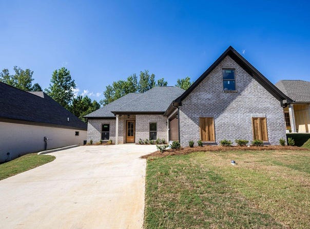 142 White Water Ln, Saltillo, MS 38866