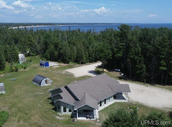 8082 W US 2 Highway, Manistique, MI 49854