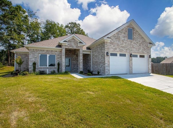 2116 Sable Oaks, Bryant, AR 72022